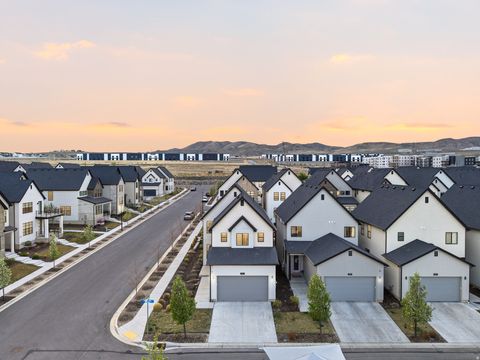 Tiny photo for 2391 N ALESUND WAY, Lehi, UT 84048 (MLS # 2147326)