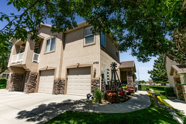 4732 W Wagon Train Dr, Herriman, Utah image 1