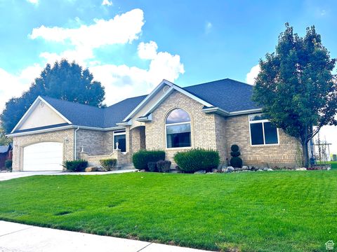 Tiny photo for 654 E SCENIC DR, Spanish Fork, UT 84660 (MLS # 2116775)