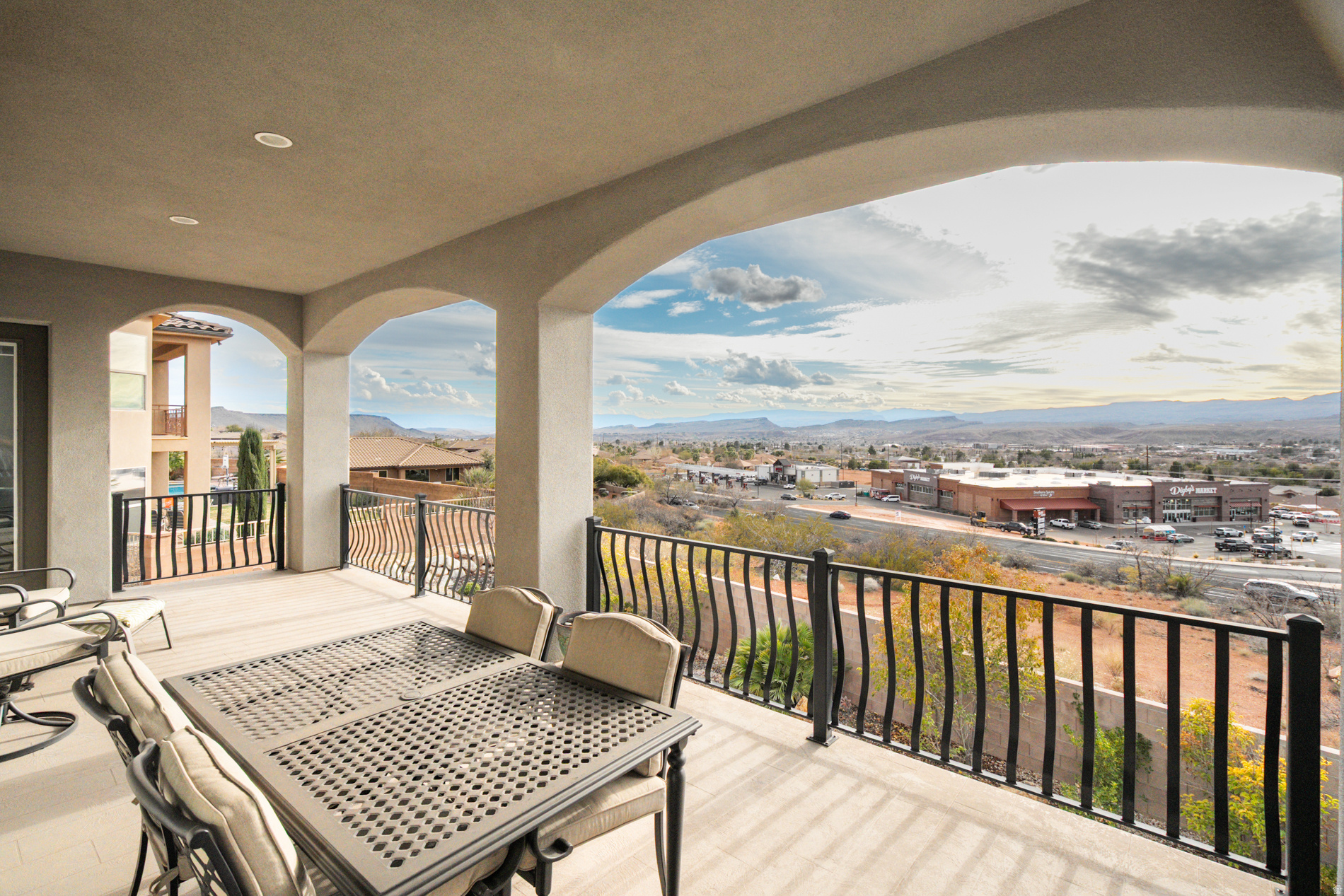 CASTLE ROCK 1 - Residential