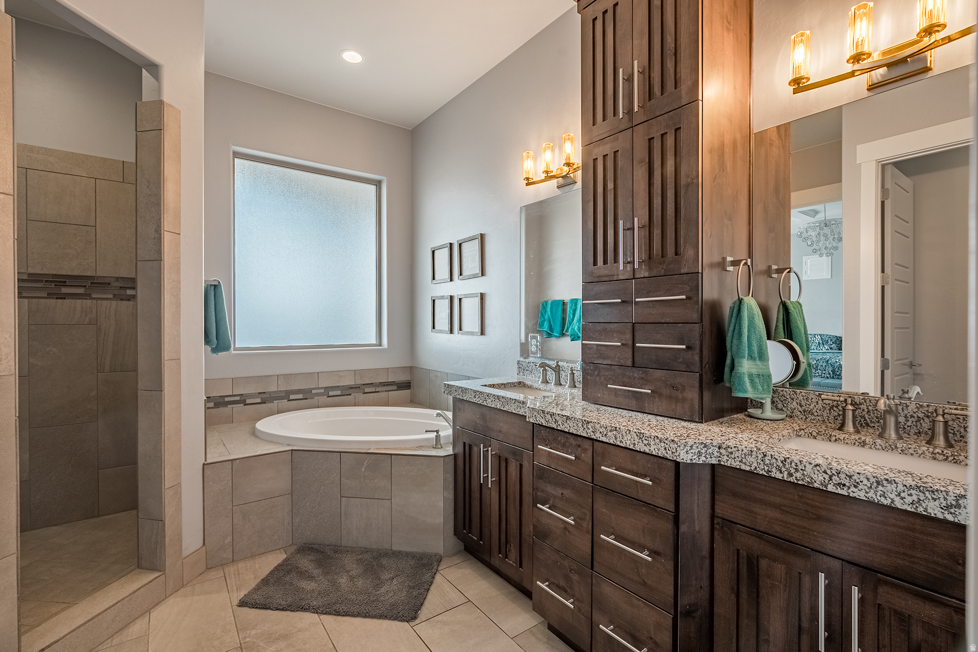 CASTLE ROCK 1 - Residential