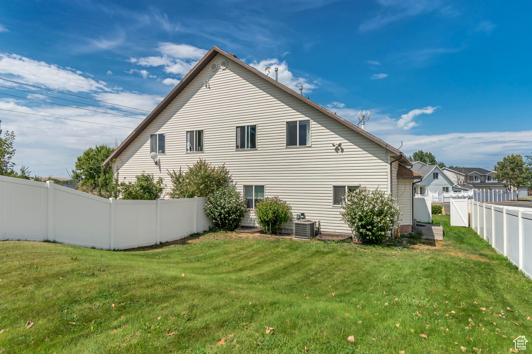 WOOD ESTATES - Residential Income