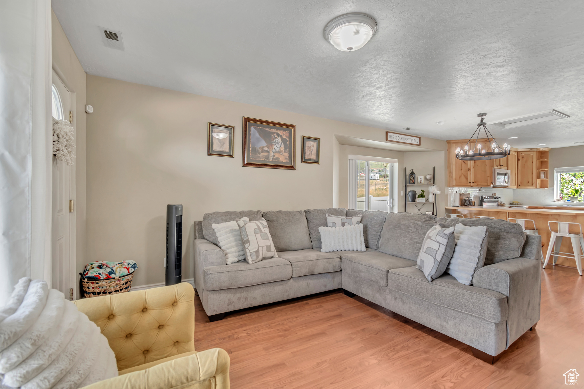 WOOD ESTATES - Residential Income