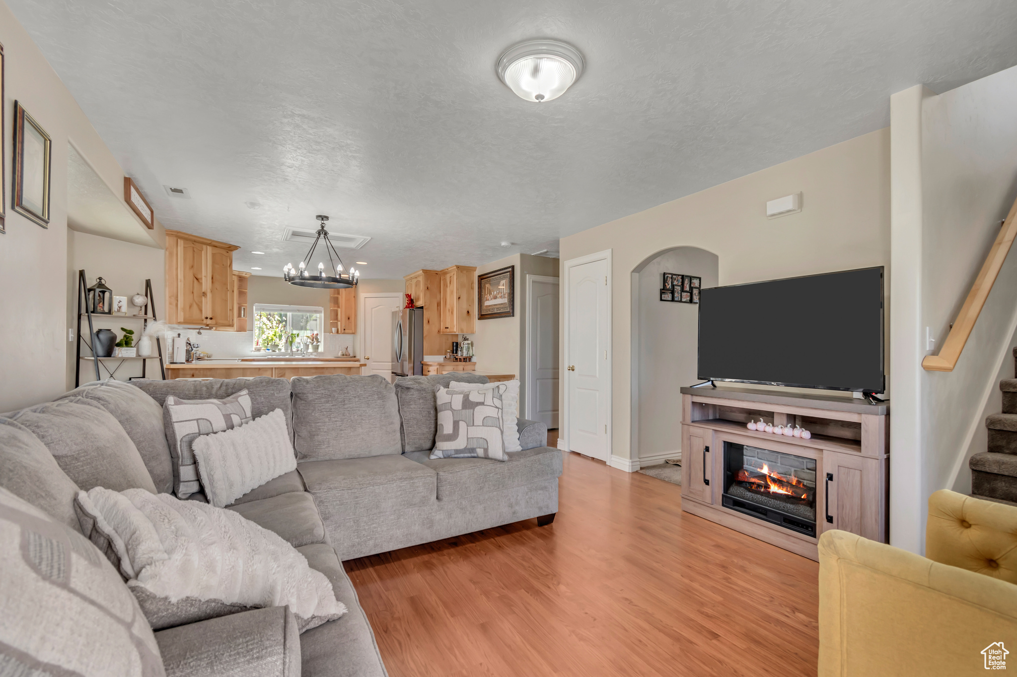 WOOD ESTATES - Residential Income