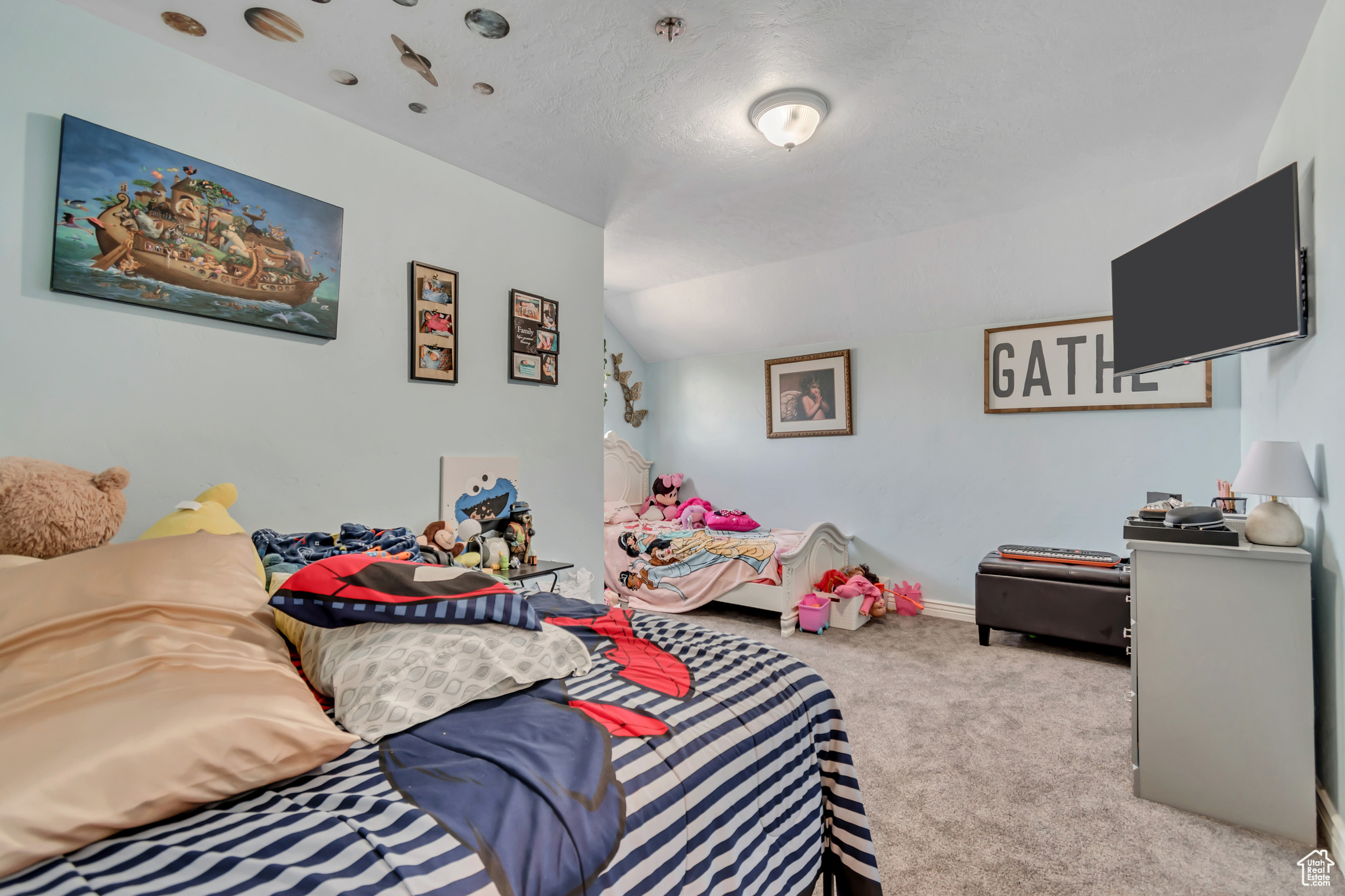 WOOD ESTATES - Residential Income