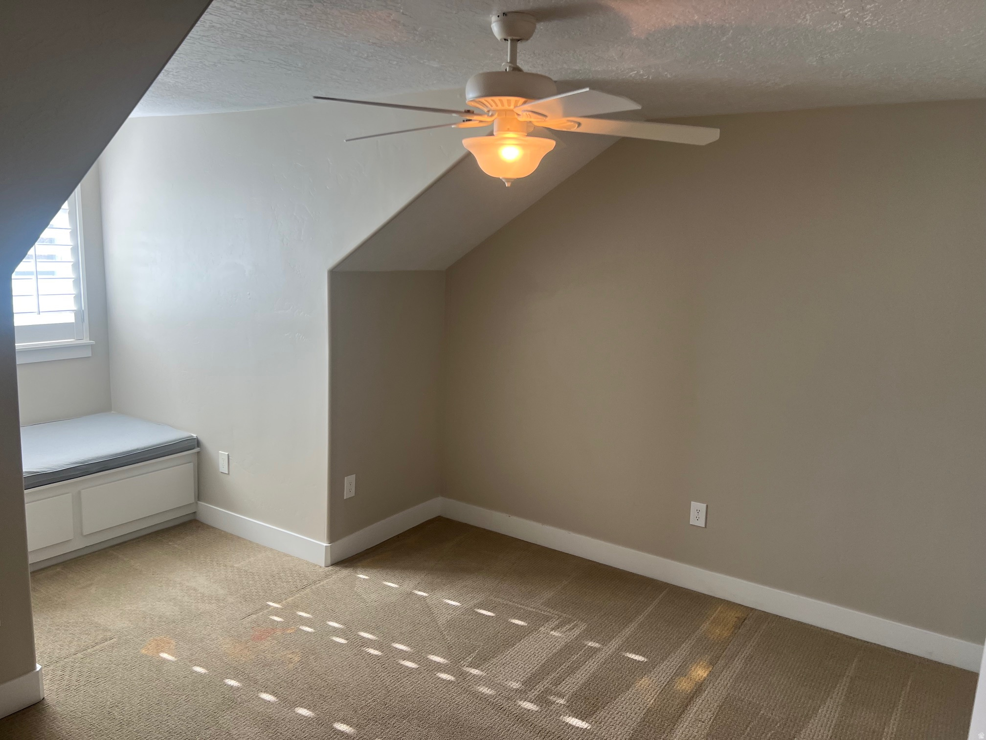 CEDAR HOLLOW TOWNHOMES - Residential