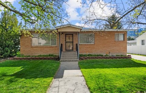 Photo of 366 S 500 E, River Heights, UT 84321 (MLS # 2151315)