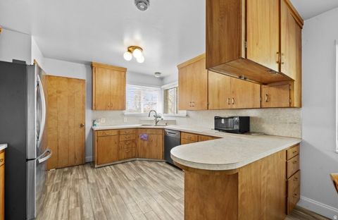 Tiny photo for 366 S 500 E, River Heights, UT 84321 (MLS # 2151315)
