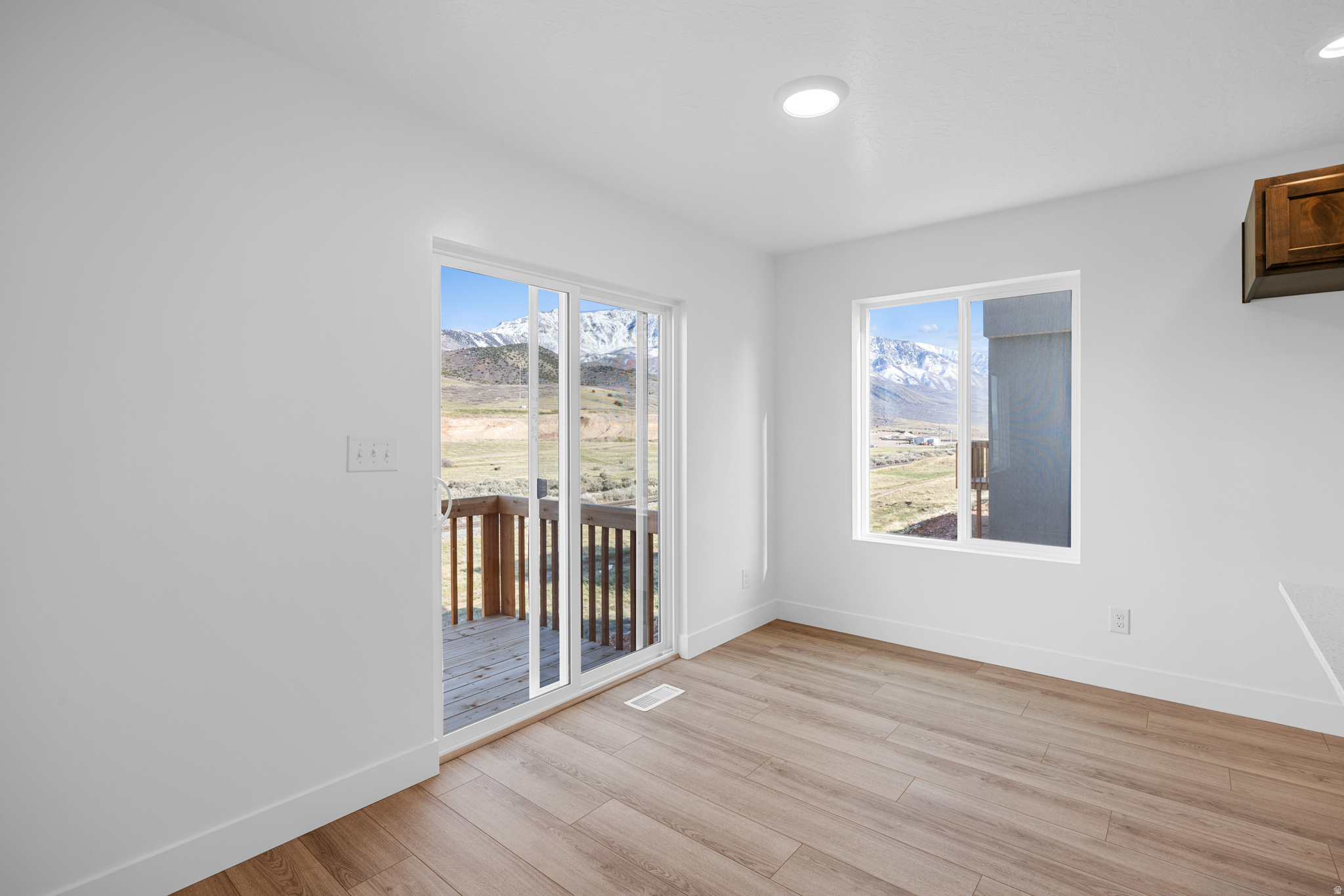 MAPLETON VILLAGE - Residential