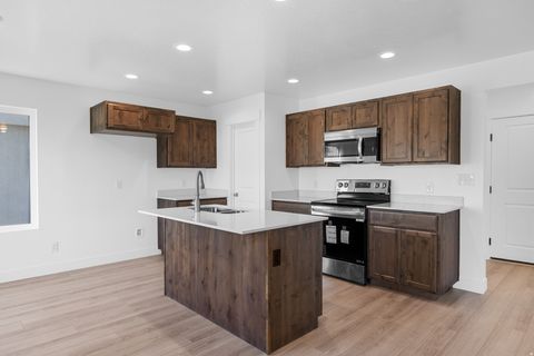 Tiny photo for 3897 S POWDERWOOD LN #218, Mapleton, UT 84664 (MLS # 2127064)