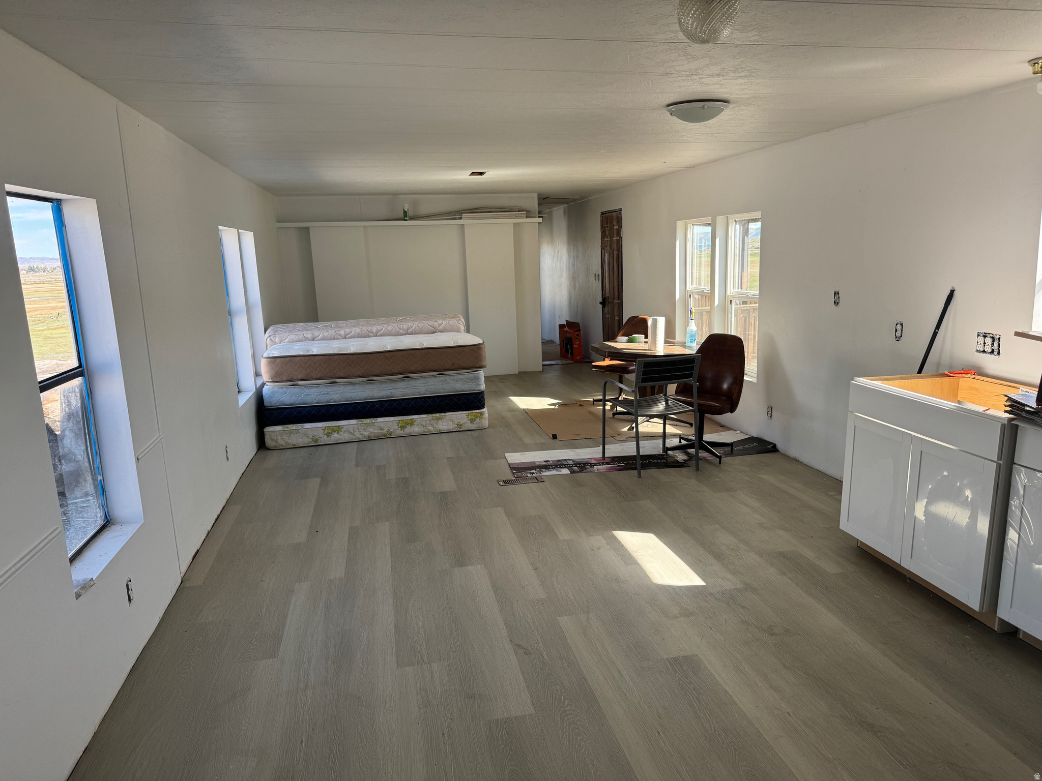 SWEETWATER CAMPER AND TRAILER - Residential