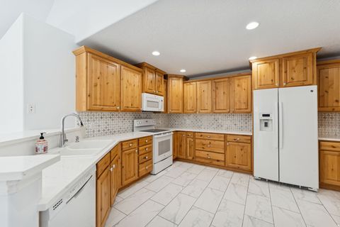 Tiny photo for 877 W 1920 S #C, Syracuse, UT 84075 (MLS # 2153643)