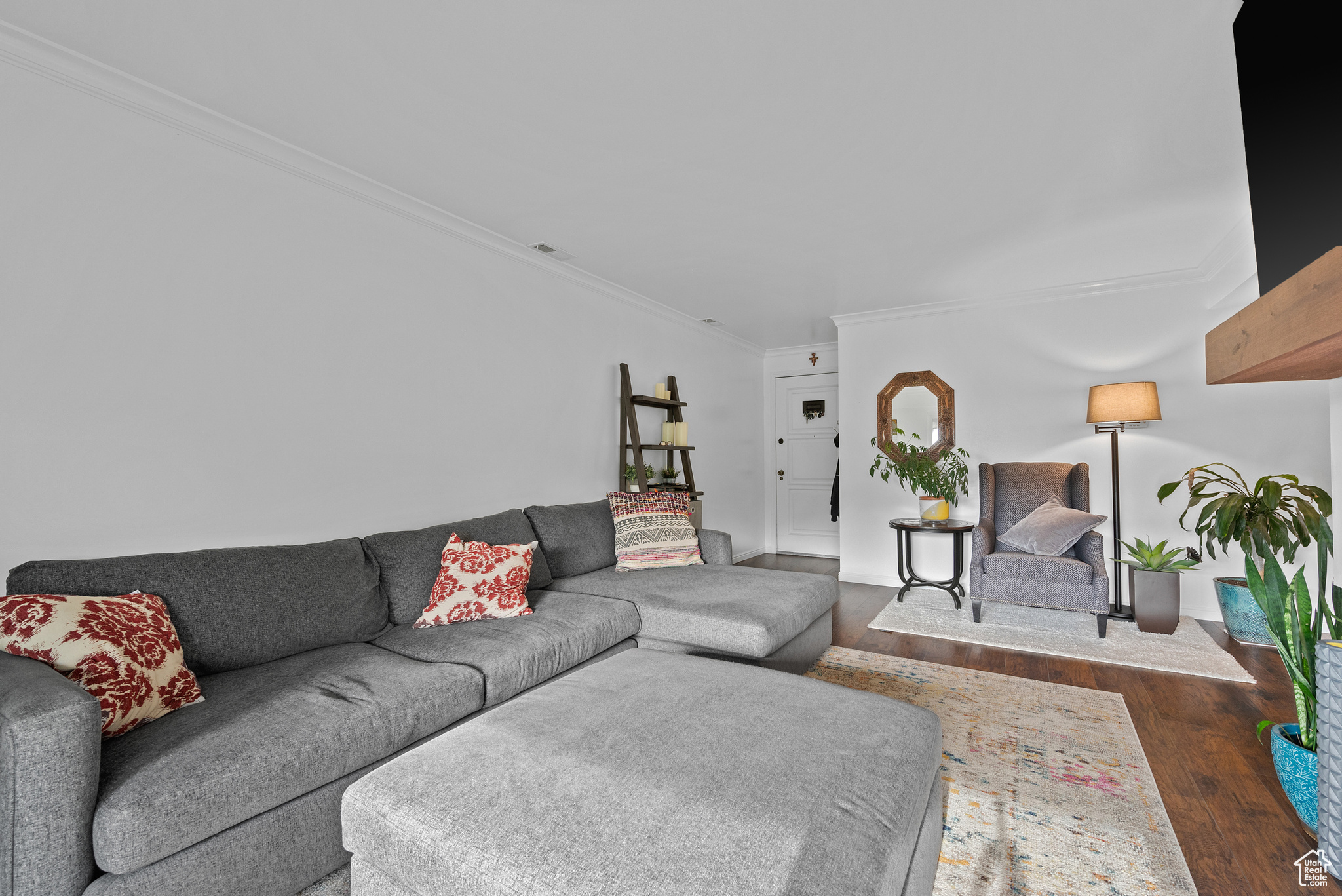 THREE FOUNTAINS - Residential
