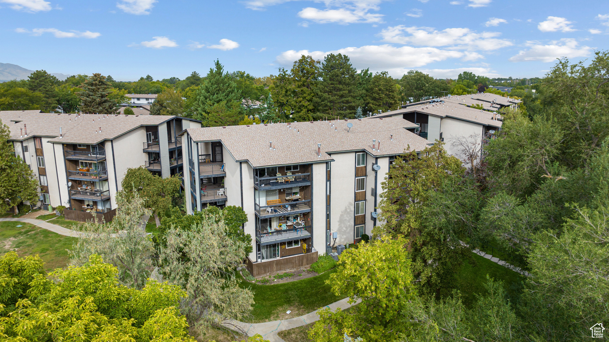 THREE FOUNTAINS - Residential