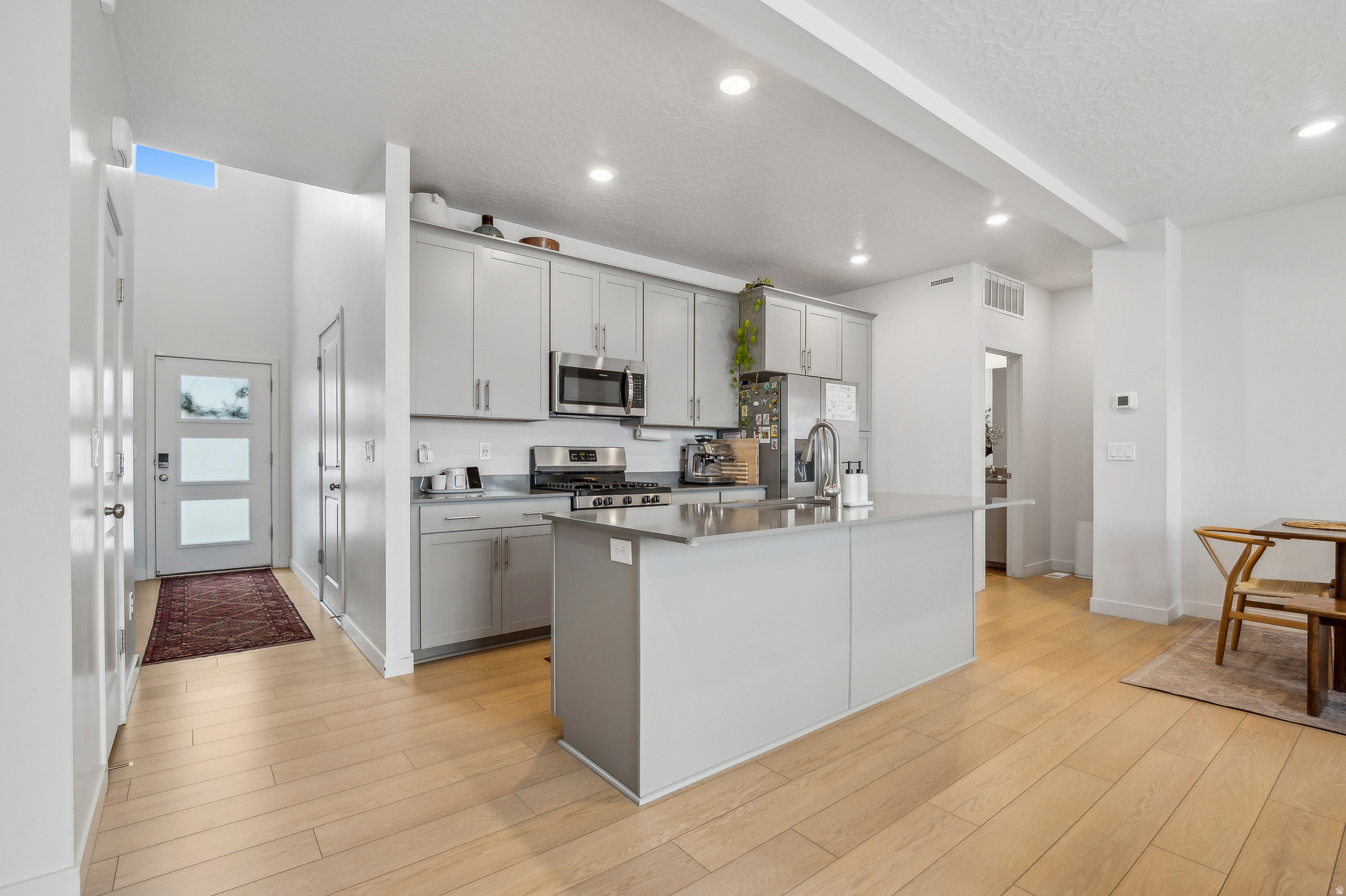 SUNFLOWER FIELDS - Residential