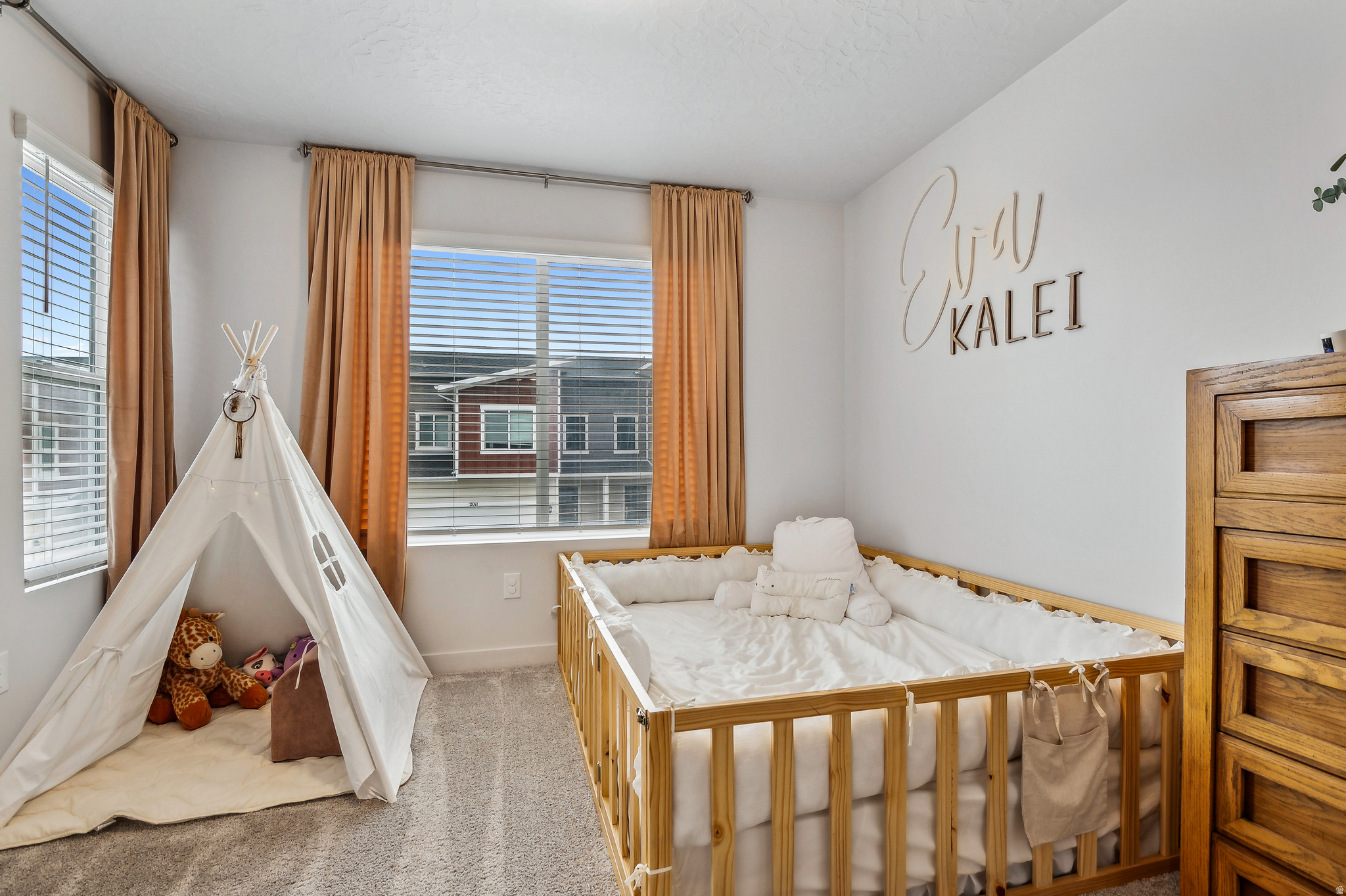 SUNFLOWER FIELDS - Residential