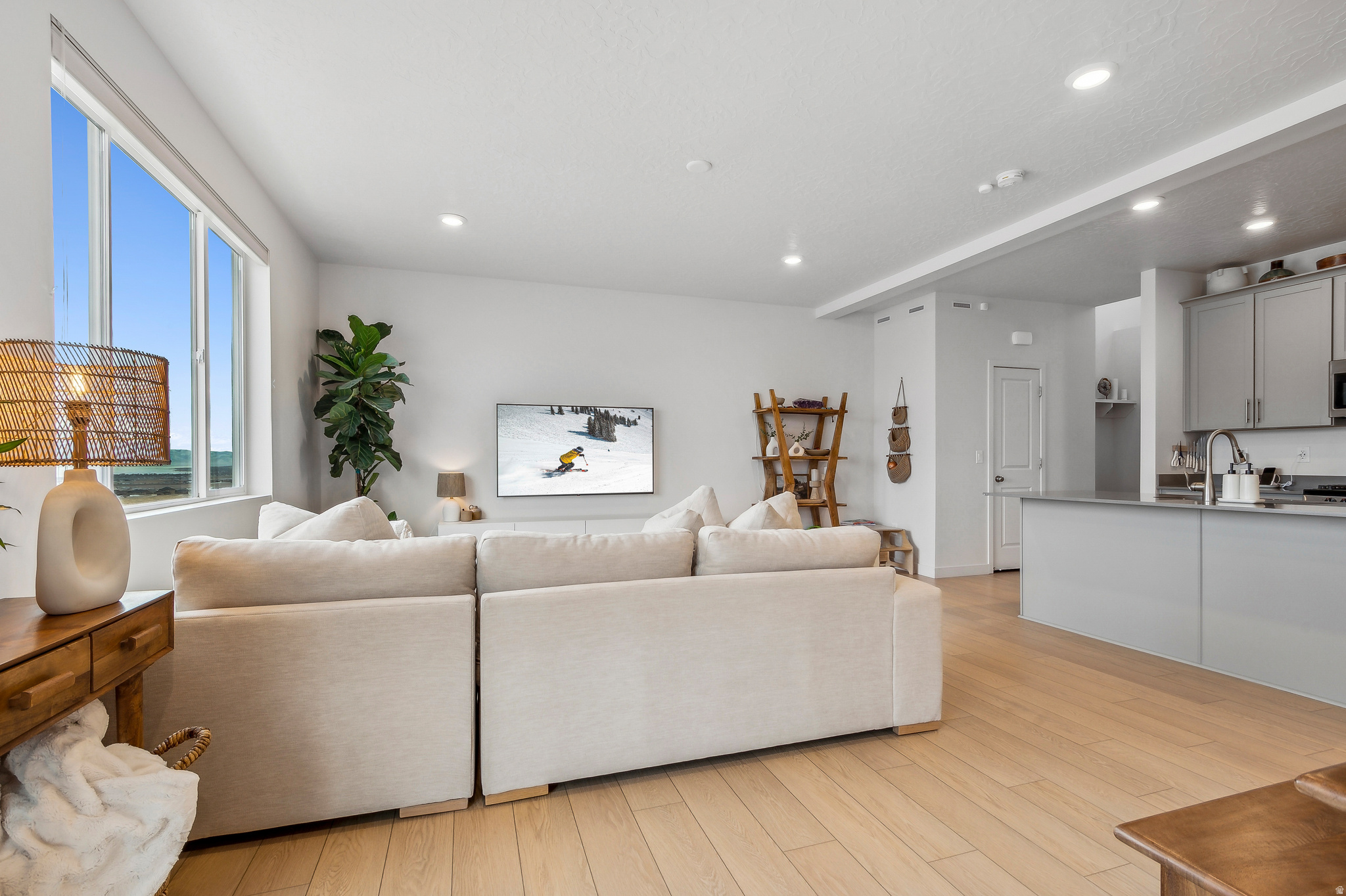 SUNFLOWER FIELDS - Residential