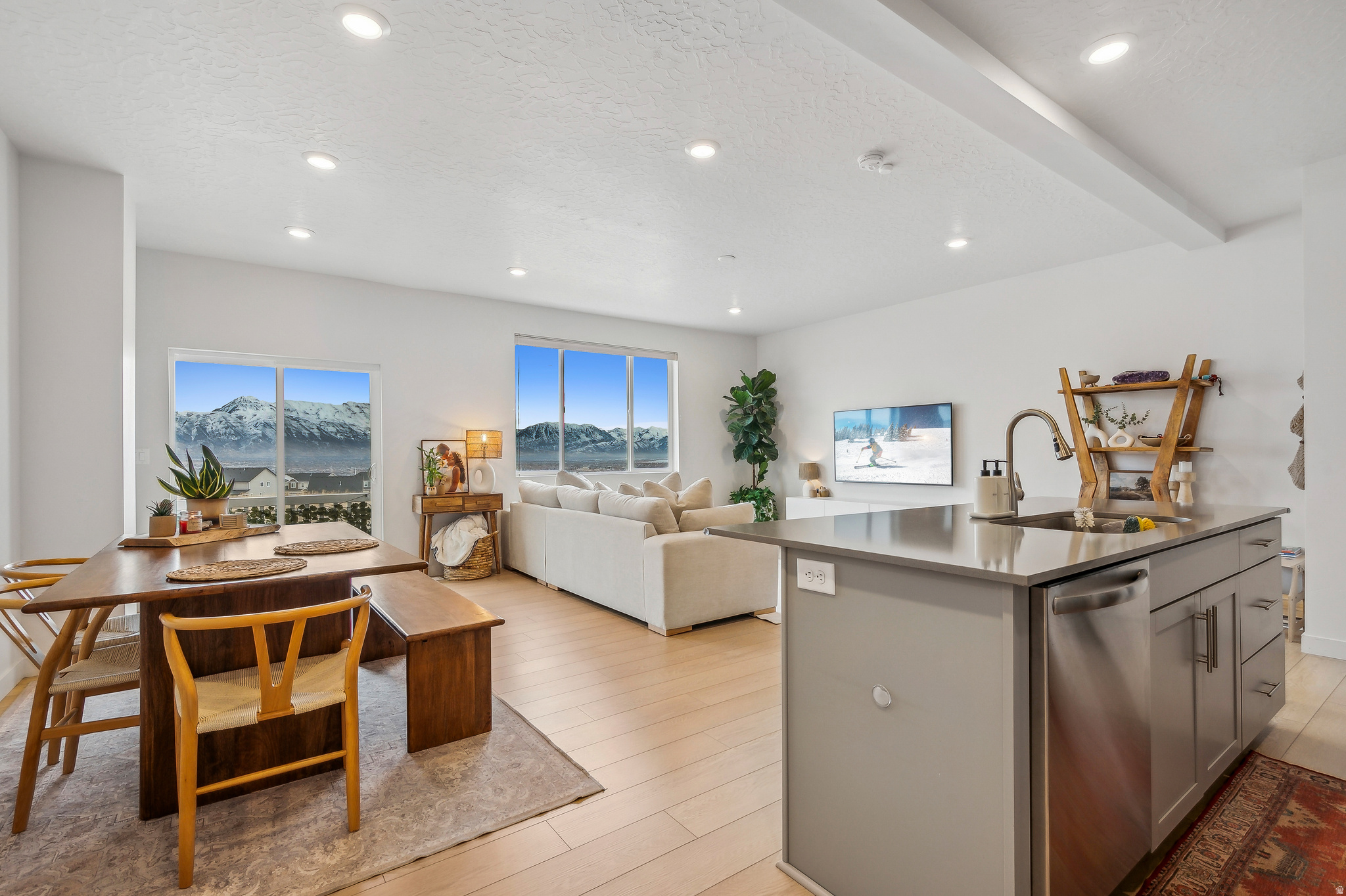 SUNFLOWER FIELDS - Residential