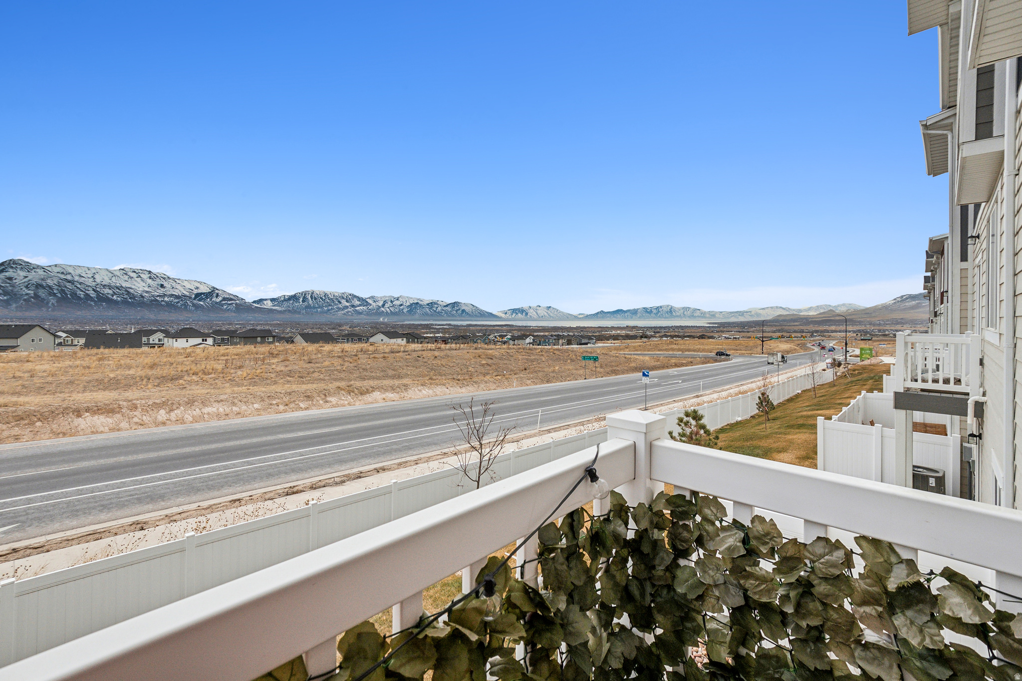 SUNFLOWER FIELDS - Residential