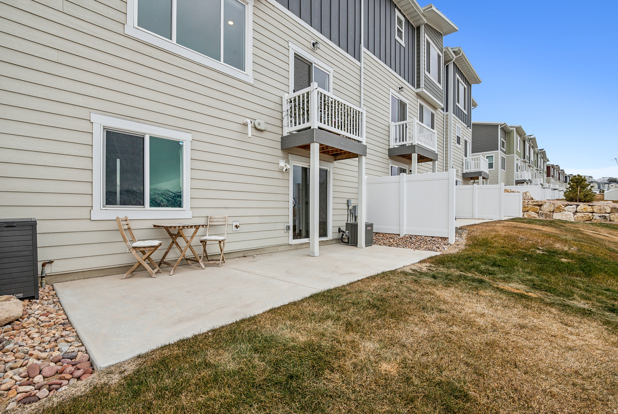 SUNFLOWER FIELDS - Residential