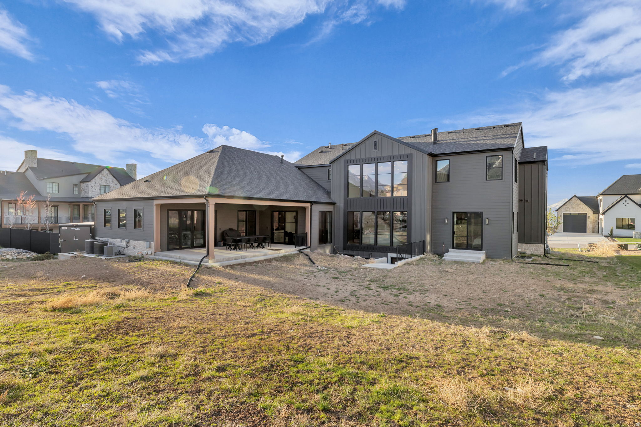 FOUR SEASONS AT WOODLAND HILLS - Residential