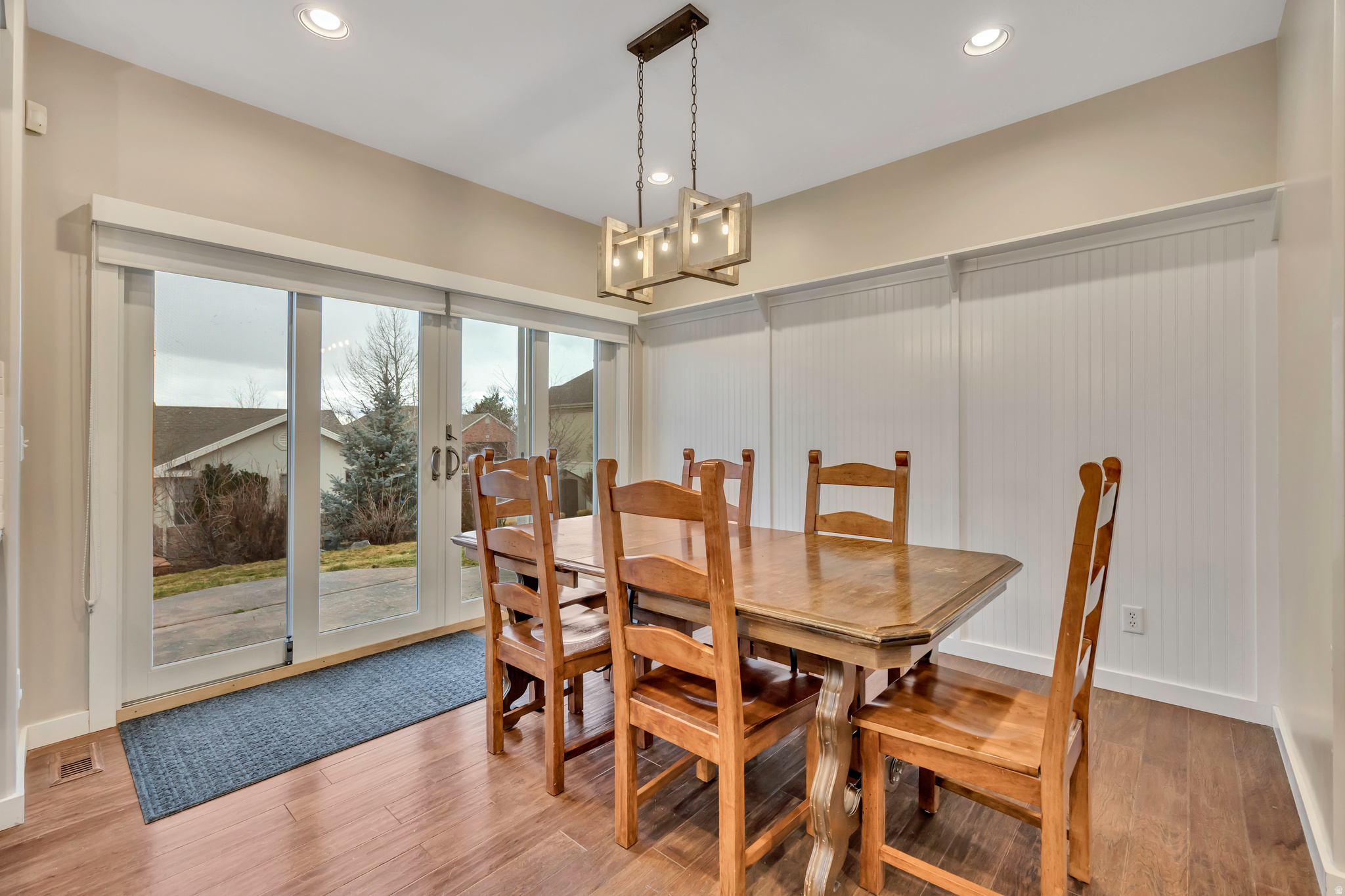 DRY CREEK BENCH - Residential