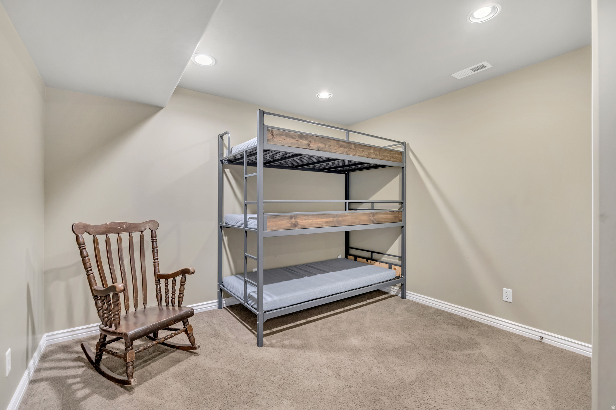 DRY CREEK BENCH - Residential