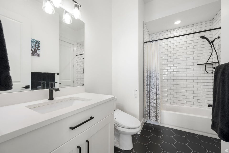 SHOOTING STAR PH 2 - Residential