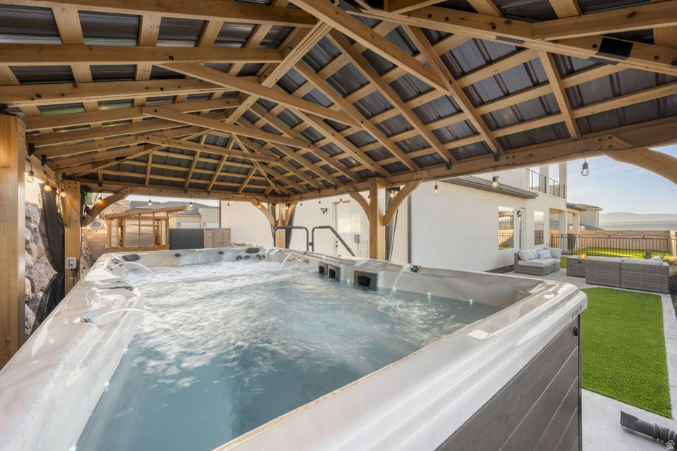 SHOOTING STAR PH 2 - Residential