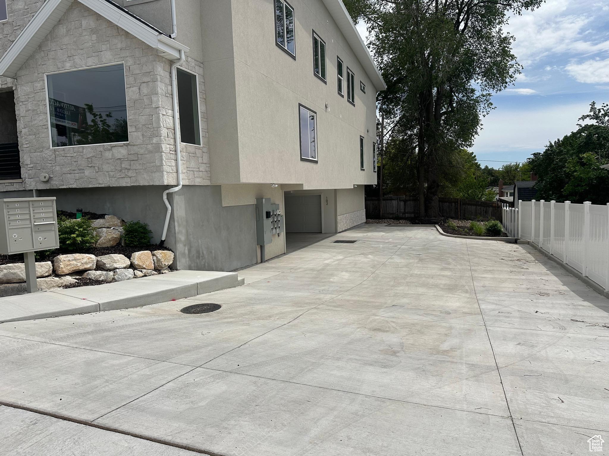 THE VILLAS ON 39TH - Residential