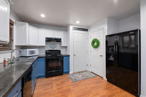 Tiny photo for 441 S 1915 W, Lehi, UT 84043 (MLS # 2134511)