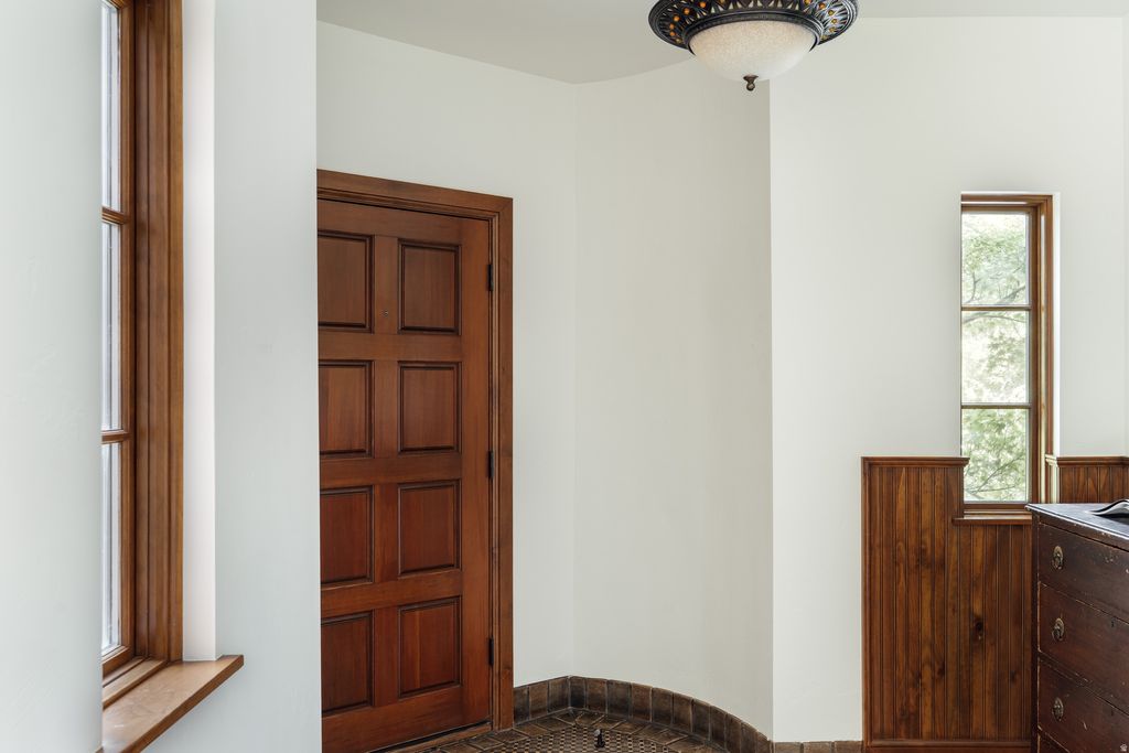 Photo of 1306 E HARVARD AVE S, Salt Lake City, UT 84105 (MLS # 2138190)