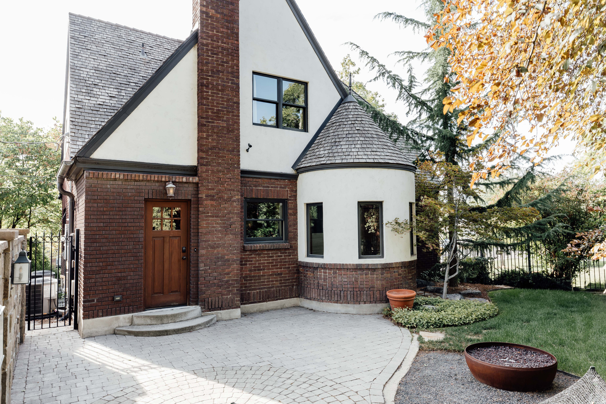 HARVARD/YALE - Residential