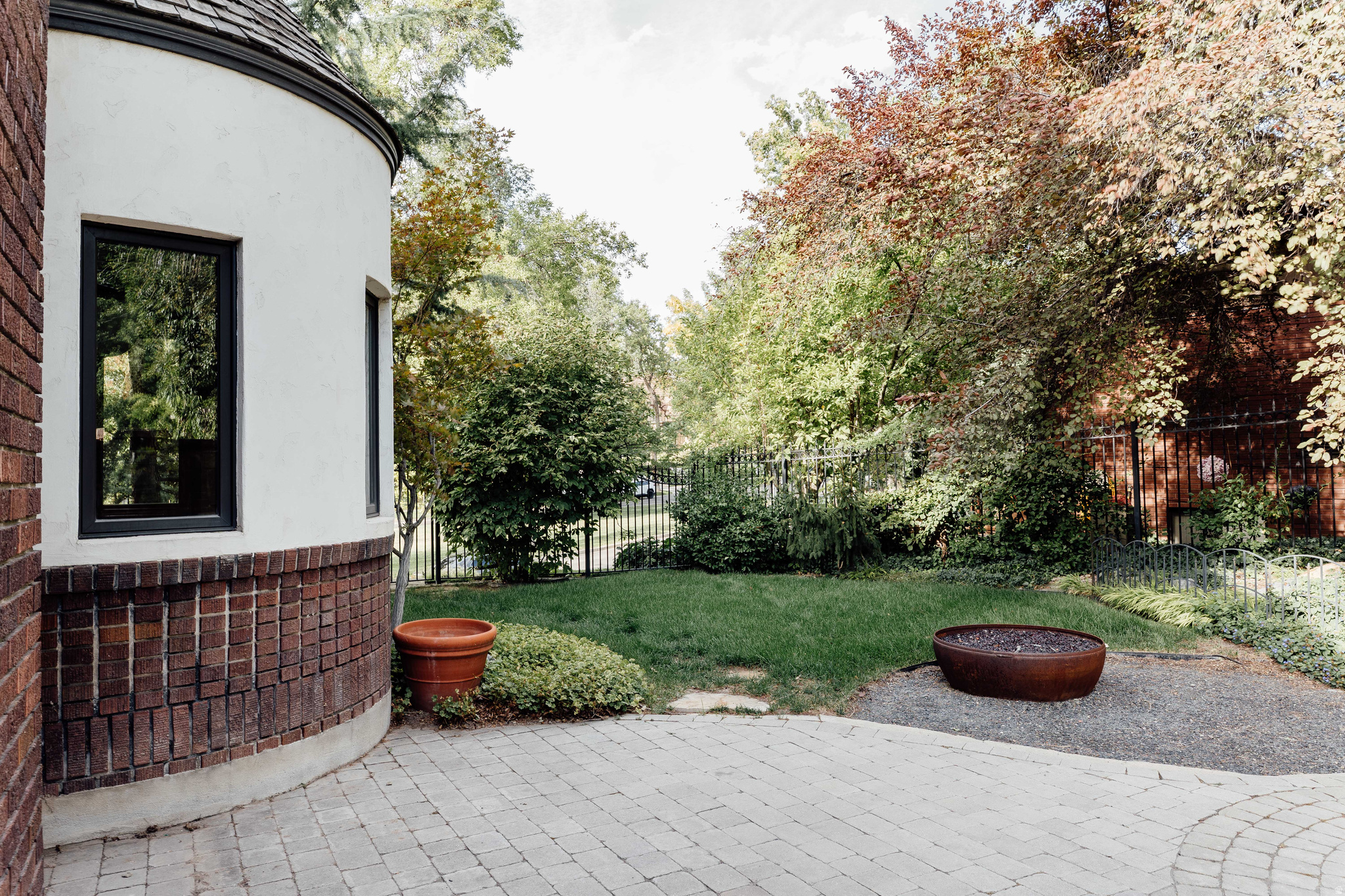 HARVARD/YALE - Residential