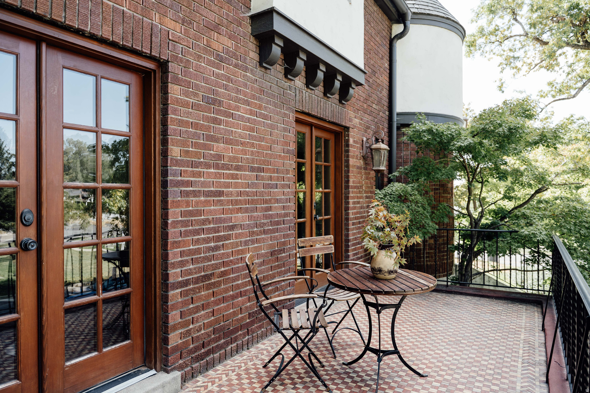 HARVARD/YALE - Residential