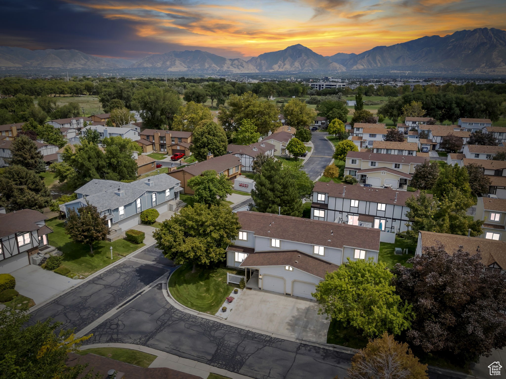 BARRINGTON PARK - Residential