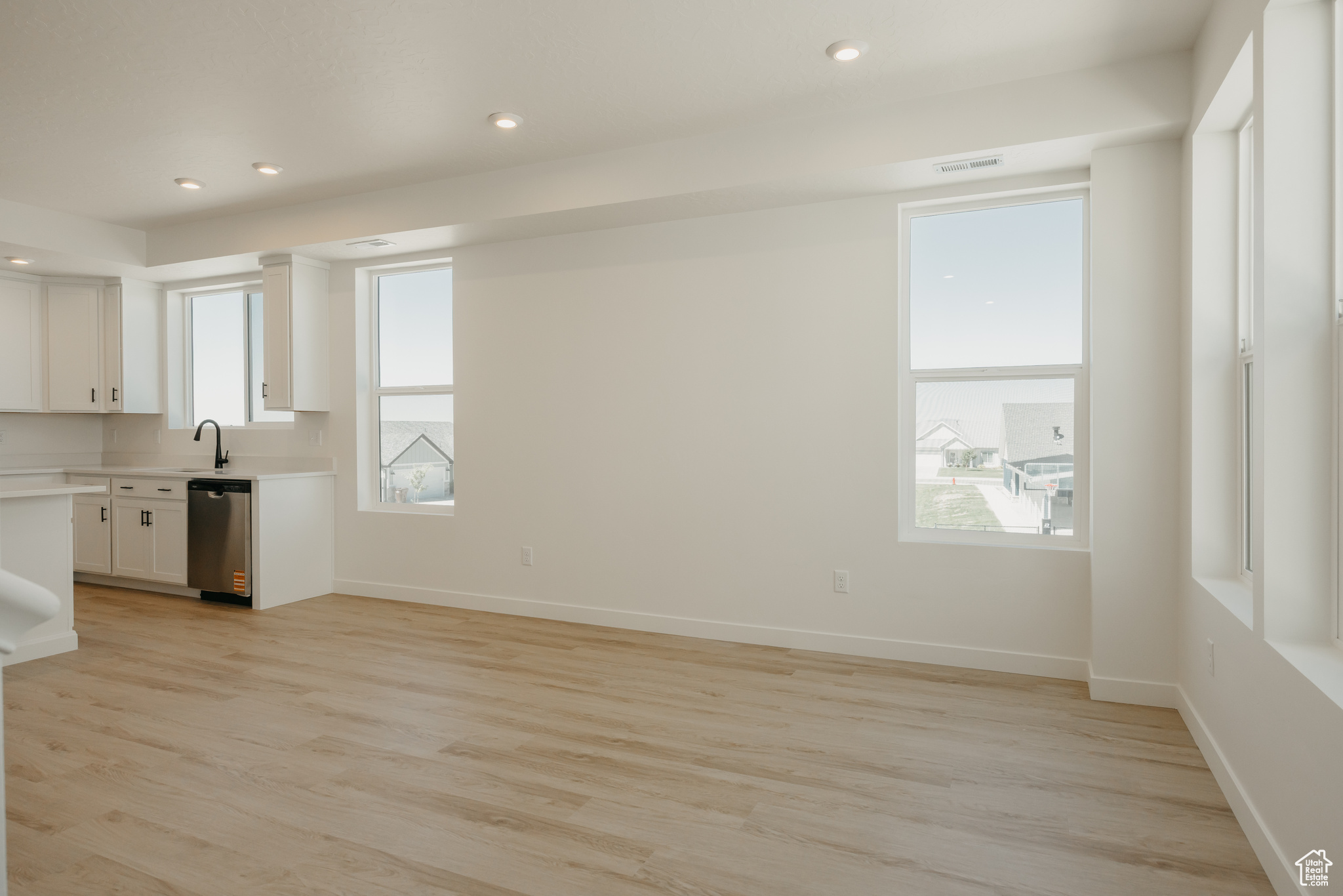 PROMINENCE POINT - Residential