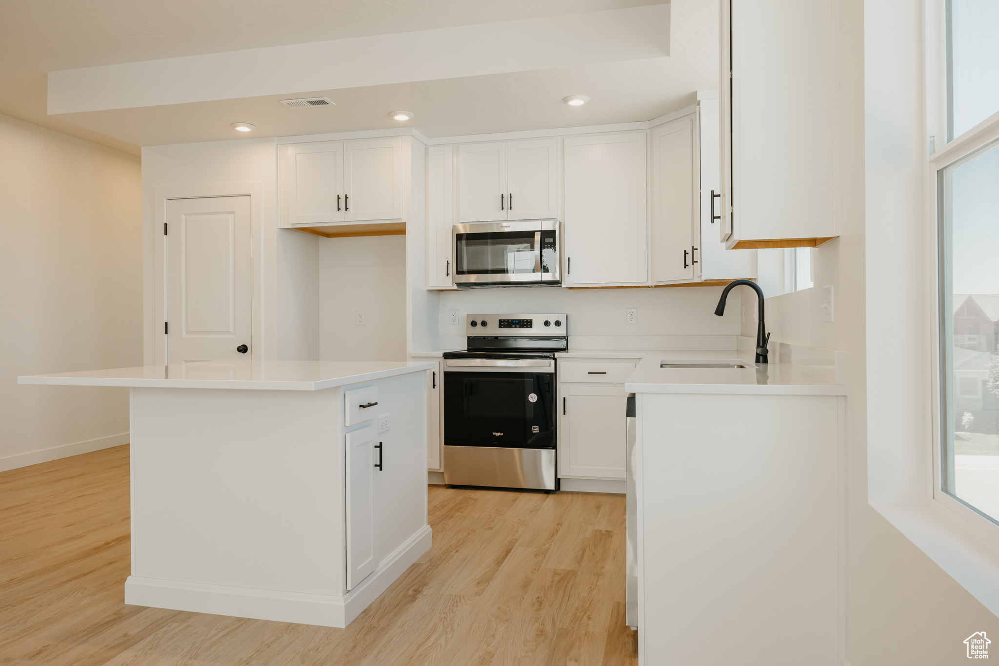 PROMINENCE POINT - Residential
