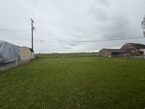 Tiny photo for 522 E FACTORY ST, Garland, UT 84312 (MLS # 2154115)