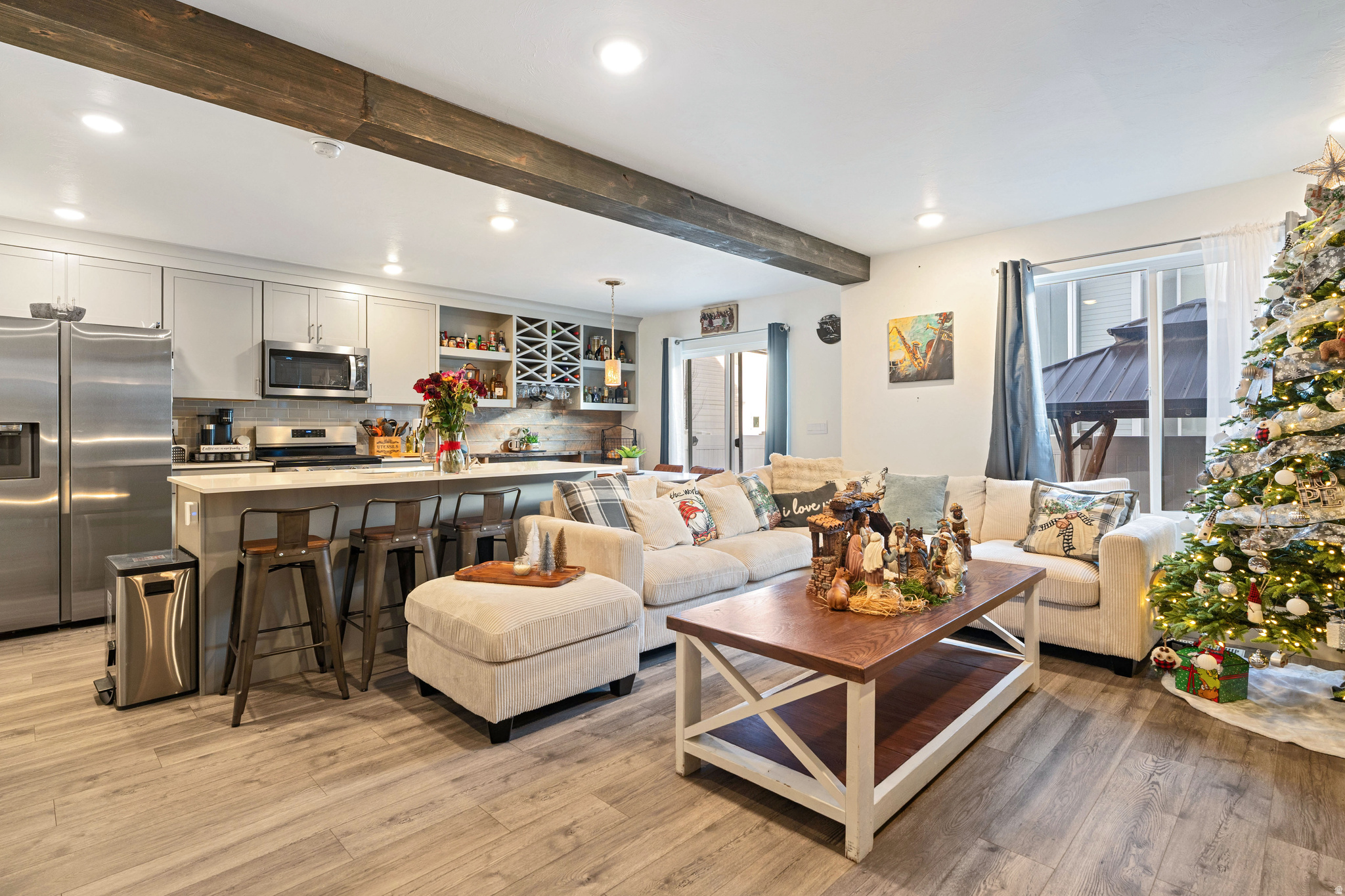 EAGLE POINT TOWNHOME - Residential