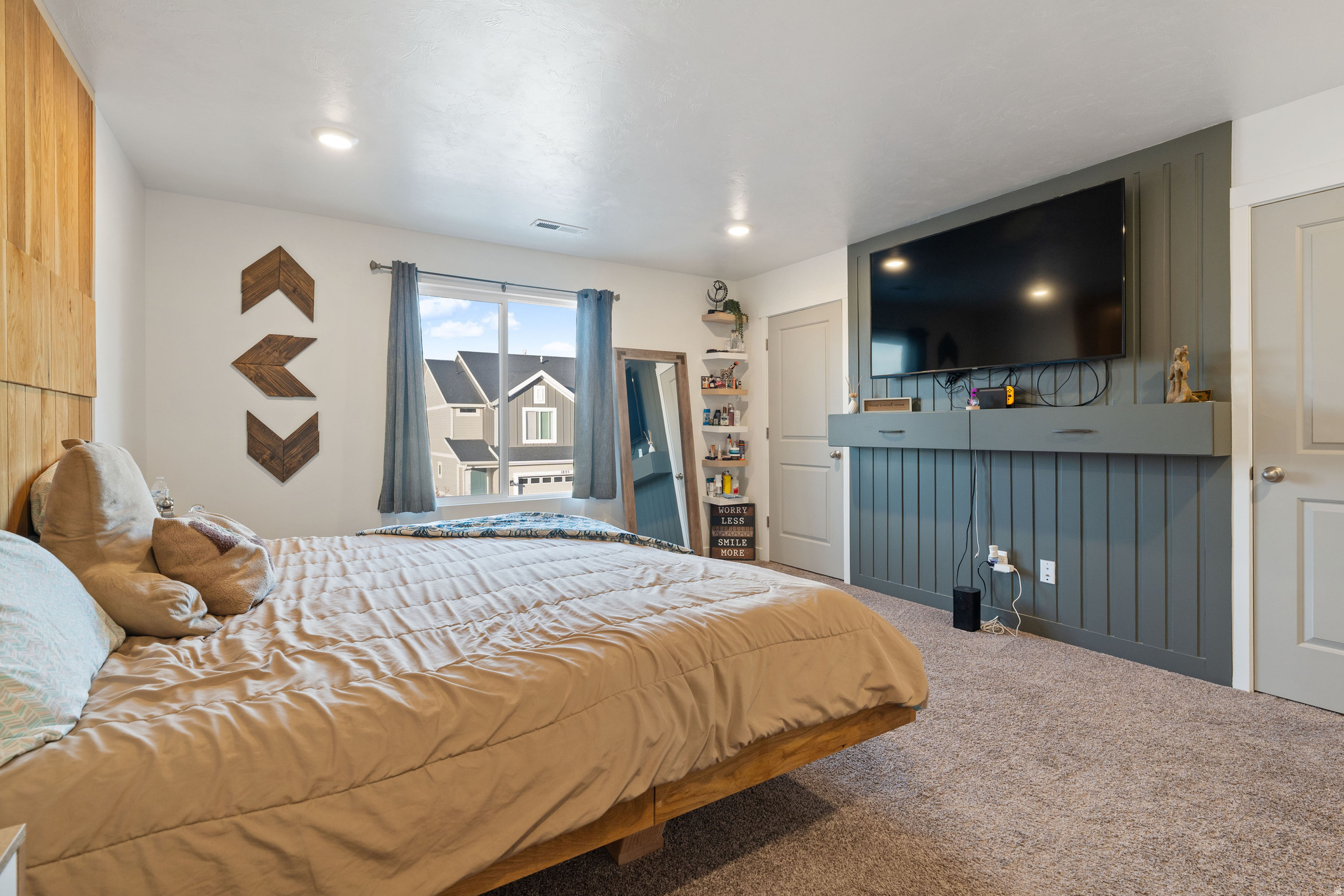 EAGLE POINT TOWNHOME - Residential