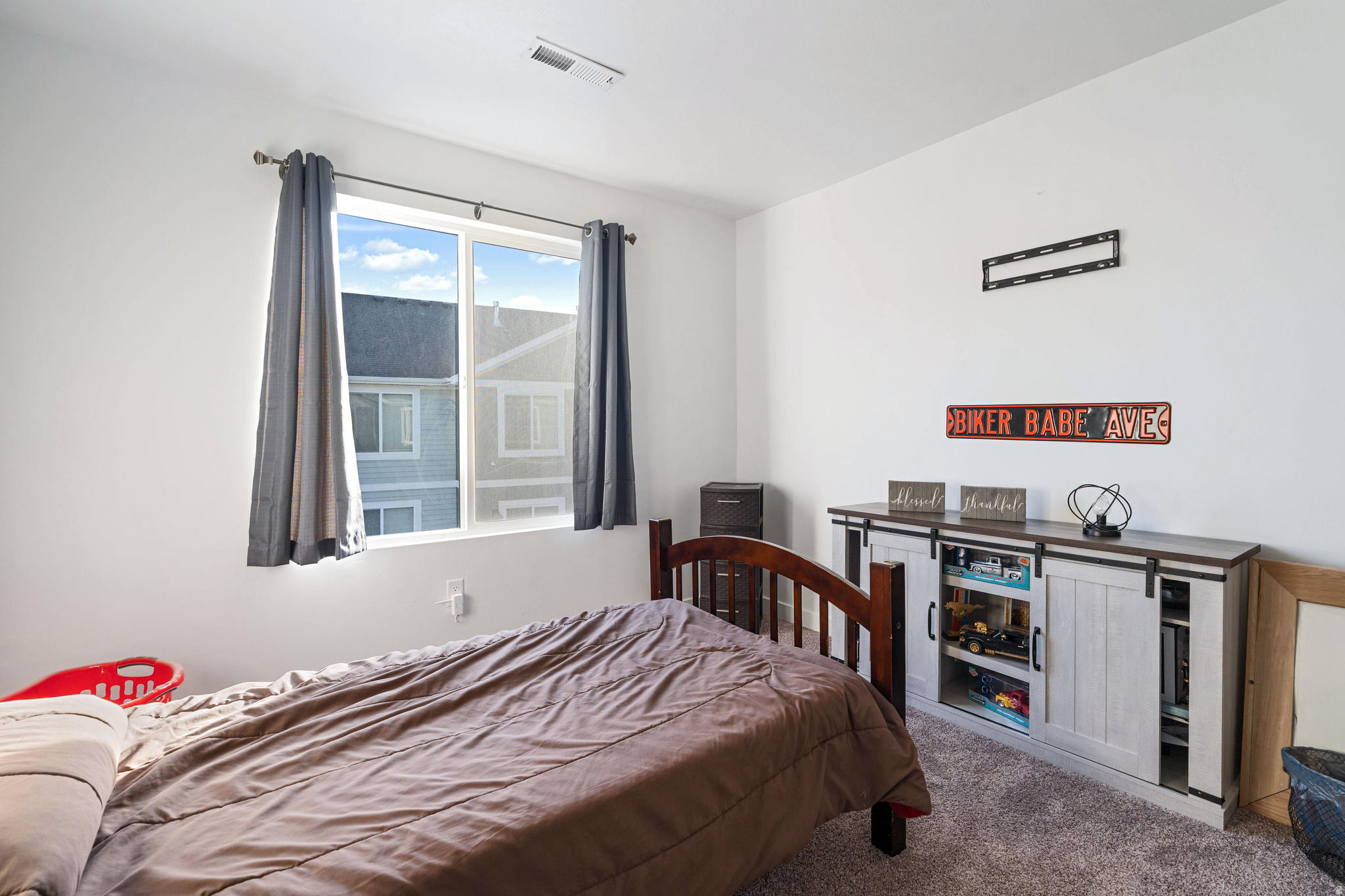 EAGLE POINT TOWNHOME - Residential