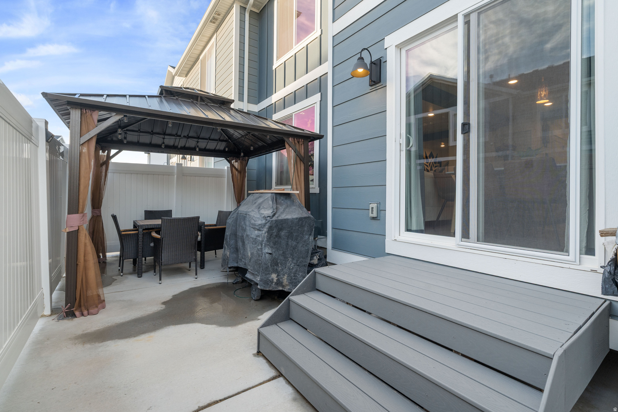 EAGLE POINT TOWNHOME - Residential