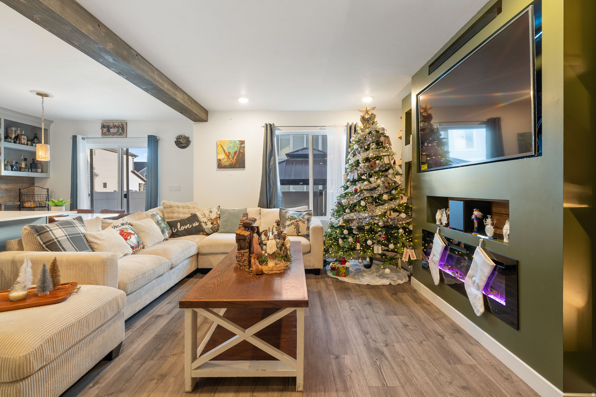 EAGLE POINT TOWNHOME - Residential