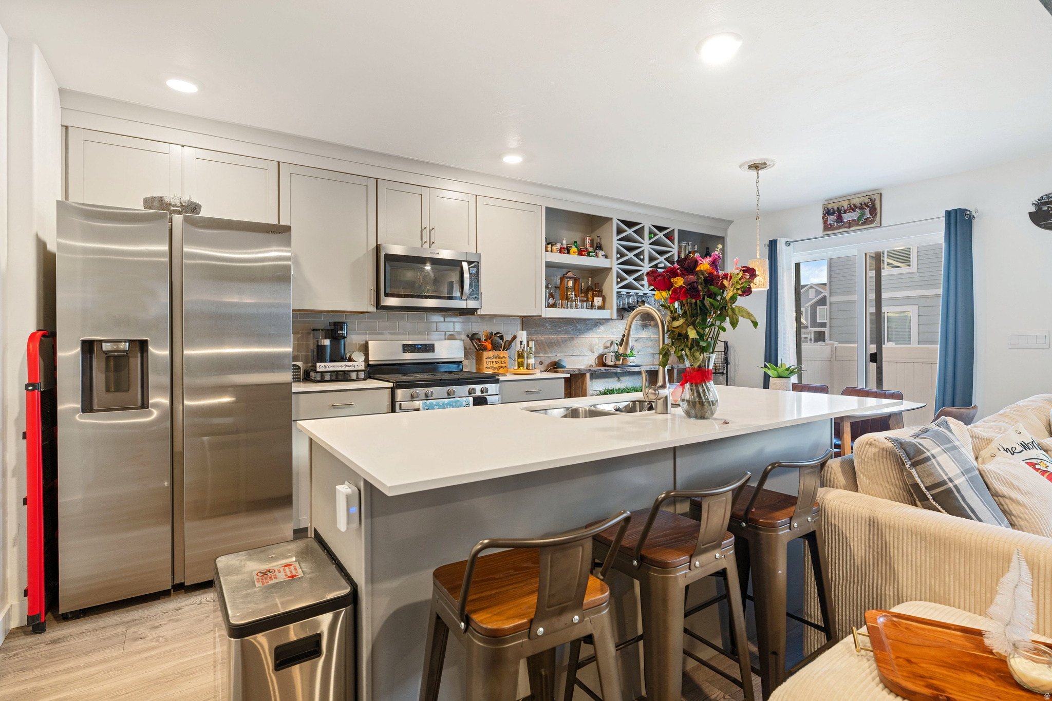 EAGLE POINT TOWNHOME - Residential