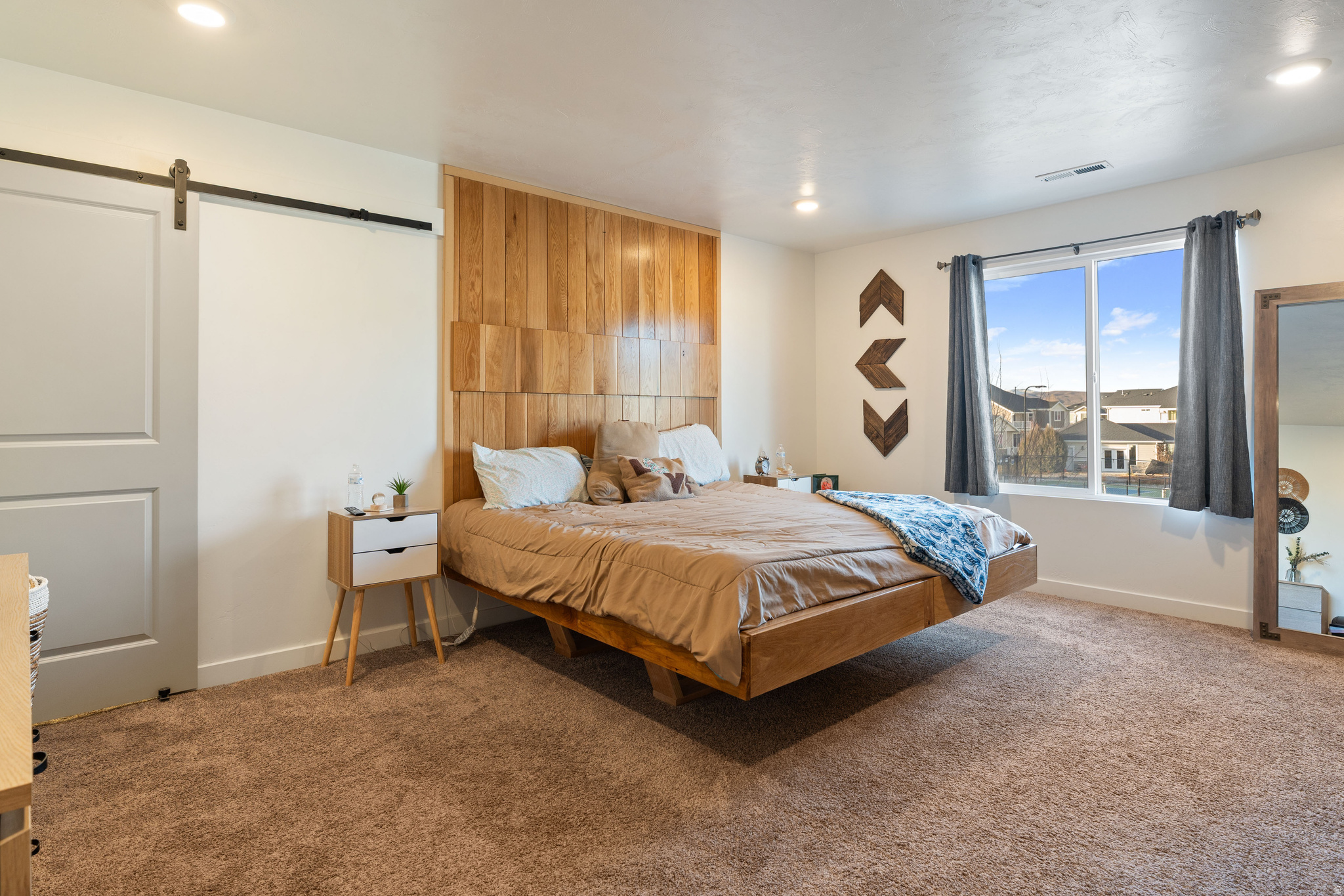 EAGLE POINT TOWNHOME - Residential