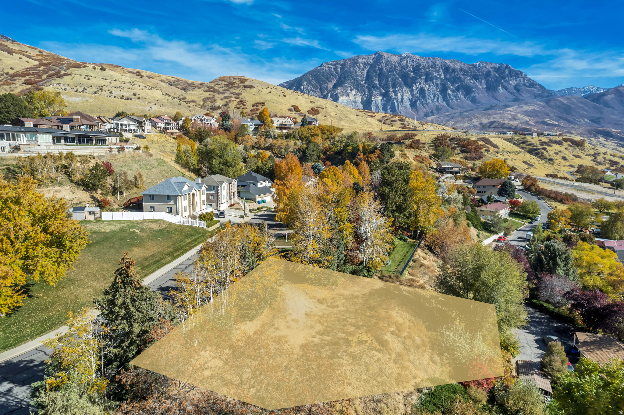 MOUNTAIN OAKS - Land