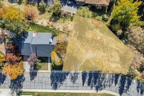 Tiny photo for 1643 N MOUNTAIN OAKS DR E, Orem, UT 84097 (MLS # 2134380)
