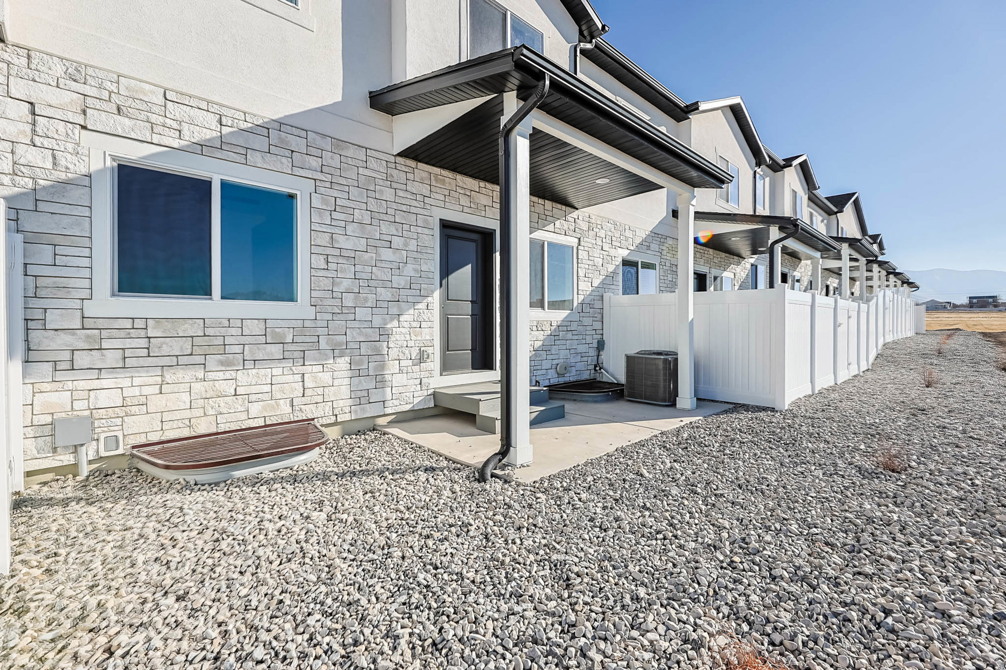 LEXINGTON TOWN HOMES - Residential