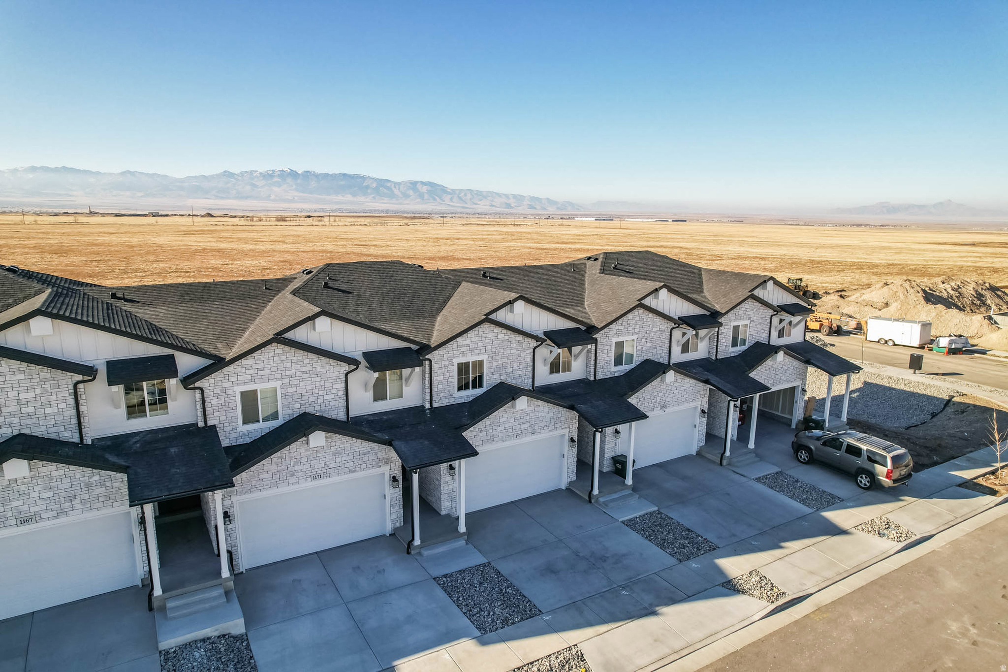 LEXINGTON TOWN HOMES - Residential